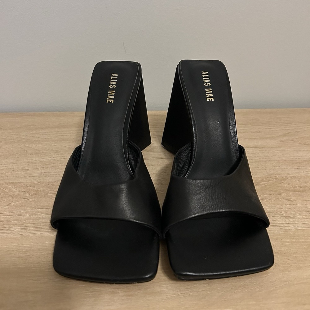 Alias Mae Rini Black Leather Mule Heels